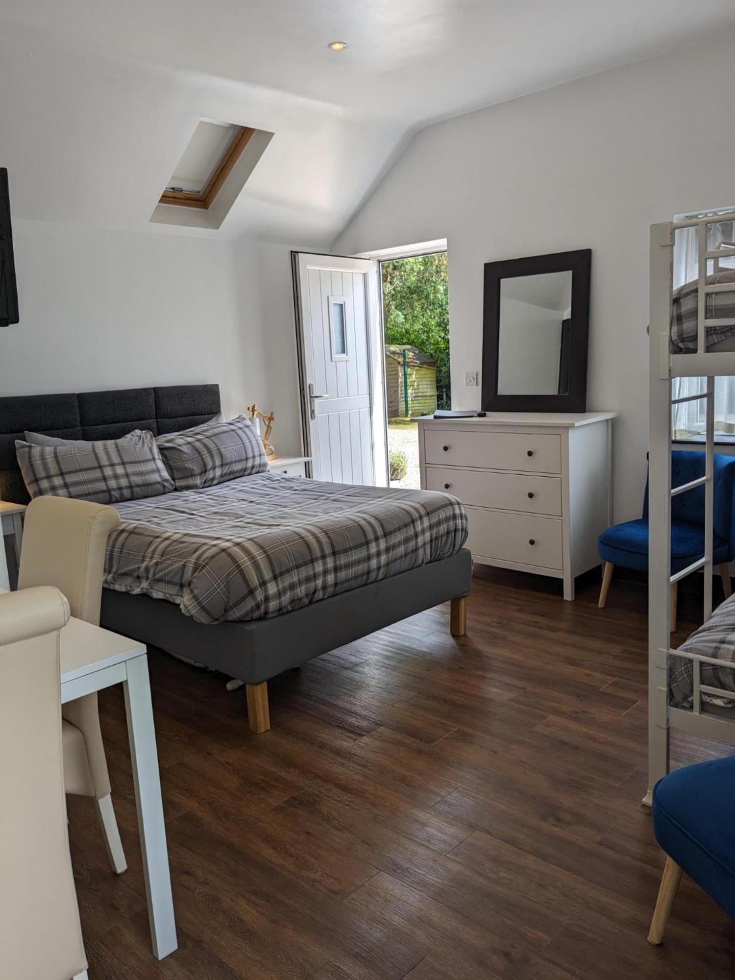 Featherbed Cottage Ковънтри Екстериор снимка